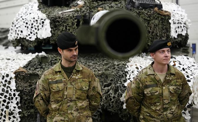 Танки, самолеты, ядерные бомбы? Где проходит граница дозволенного в вооружении Киева Западом?