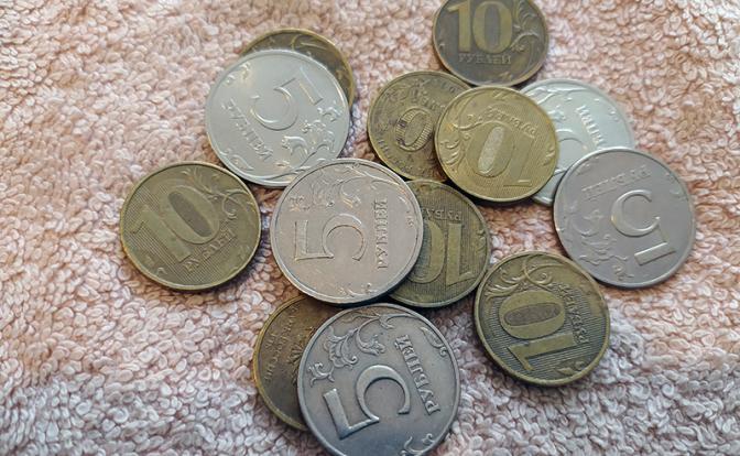 Прогноз курса валют: девальвация рубля неизбежна, но и «матрас» не выход
