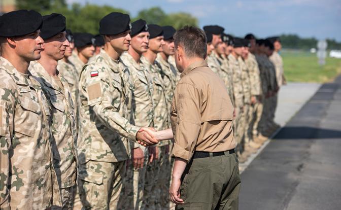Польскую армию накрыла лавина увольнений