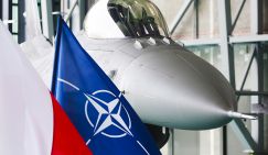 США попытаются ввести бесполетную зону над Украиной: Польские F-16 готовятся вступить в бой с нашими Су-30 и Су-35