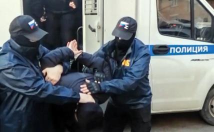 ФСБ задержала в Ростове пропагандиста полка «Азов» *