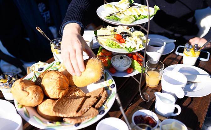 "Виноваты Россия и погода": Жителей США призвали экономить на завтраках