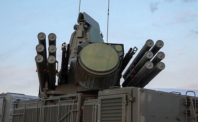 С-400 и ЗРПК «Панцирь-С1» еще не в каждой подворотне Москвы, но к тому дело идет