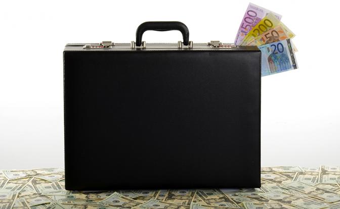 Бизнесмен объяснил, зачем в России хотят изменить лимит на ввоз наличной валюты