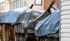 Украина – НАТО: Шлите оружия больше, мы его успешно продадим!