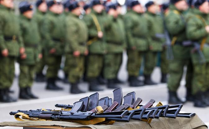 Российских чиновников хотят отправить на военную подготовку