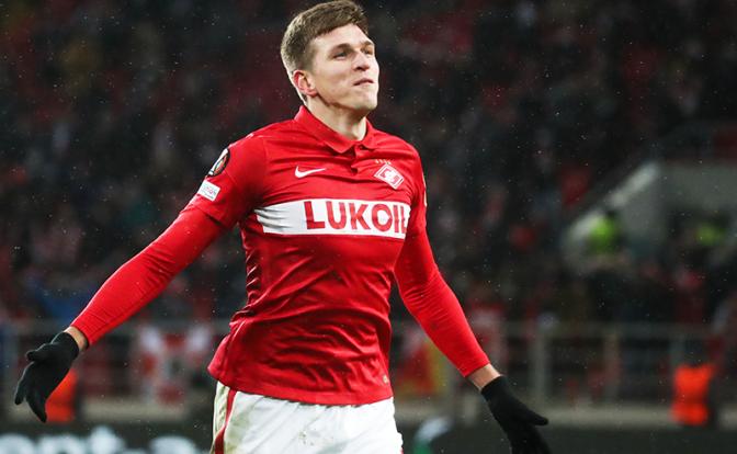 На фото: игрок "Спартака" Александр Соболев