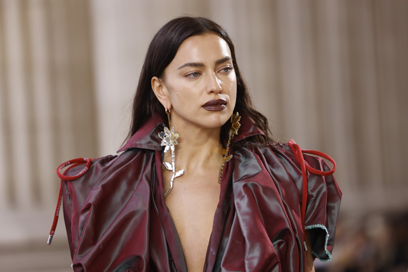 Как выглядела Ирина Шейк в детстве: супермодель поделилась фото из советского пр