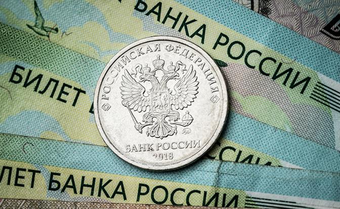 Эксперт о шок-прогнозах курса рубля: Россия является самой санкционной страной в мире