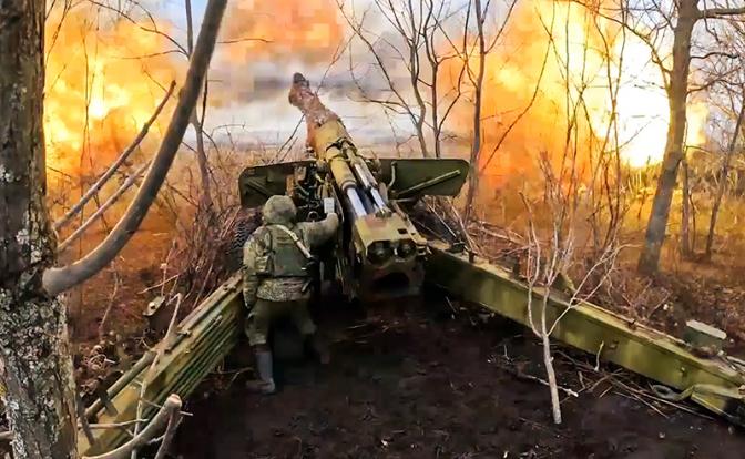 Экс-разведчик Риттер: Россия справится с войсками НАТО и без помощи Китая