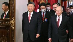 Китай и Россия загнали США в угол