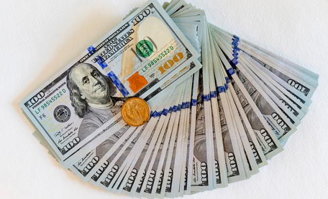 Эксперт рассказал, как переломить тренд роста курса доллара