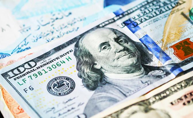 Новости курса валют: доллар штурмует отметку 78