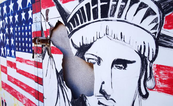 Соединенным Штатам предрекли скорое падение