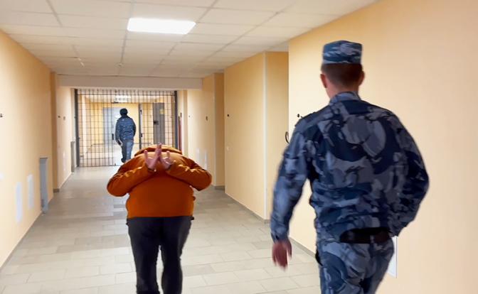 На фото: один из задержанных по делу о шпионаже в Херсонской области.
