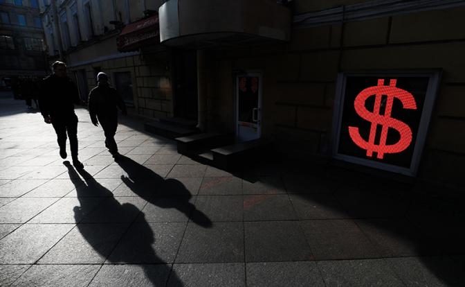 Нефть и психологический эффект: эксперт о резком рывке рубля к доллару