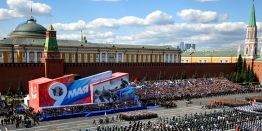 Т-34 и "Ярс" на Красной площади, завтрак в Грановитой палате Кремля, меры безопасности, победные залпы салюта: 9 мая 2023. Как это было