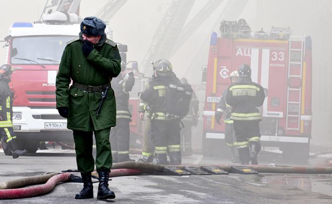СМИ: В Москве загорелся завод, где изготавливают двигатели для самолетов МиГ