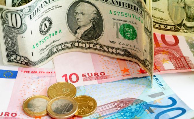 Курс доллара взял отметку 80 рублей