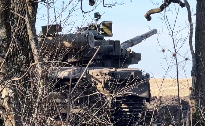 Командир танка вспомнил, как десять часов отбивался от атак украинских националистов