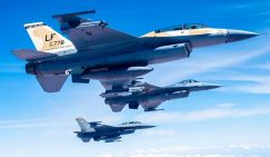 Белый дом боится, что «Боевые соколы» F-16 могут попасть в ощип