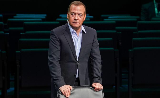 На фото: заместитель председателя Совета безопасности РФ Дмитрий Медведев