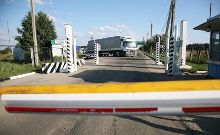 СМИ: Пограничный пункт Брянской области атакован, в том числе с помощью танка