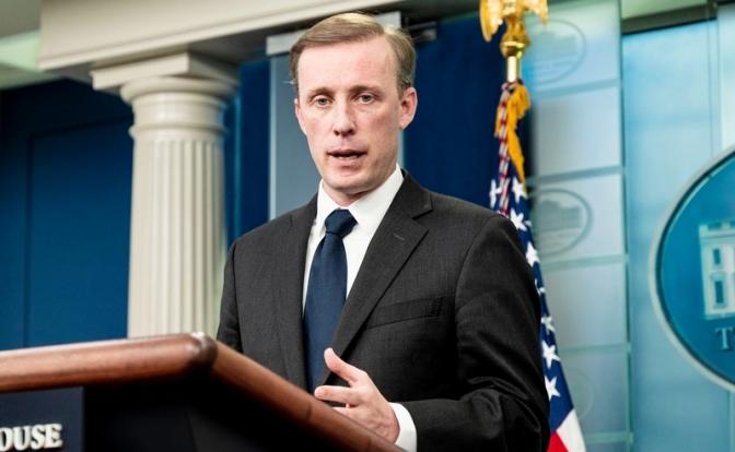 На фото: советник президента США по национальной безопасности Джейк Салливан на брифинге в Белом доме