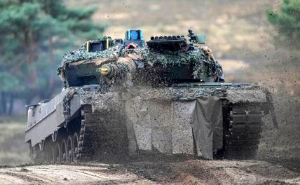 На фото: танки Leopard 2A6