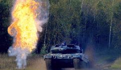 «Группа риска»: Немецкие снаряды DM-63 пробуют на зуб броню наших танков Т-80 и Т-90