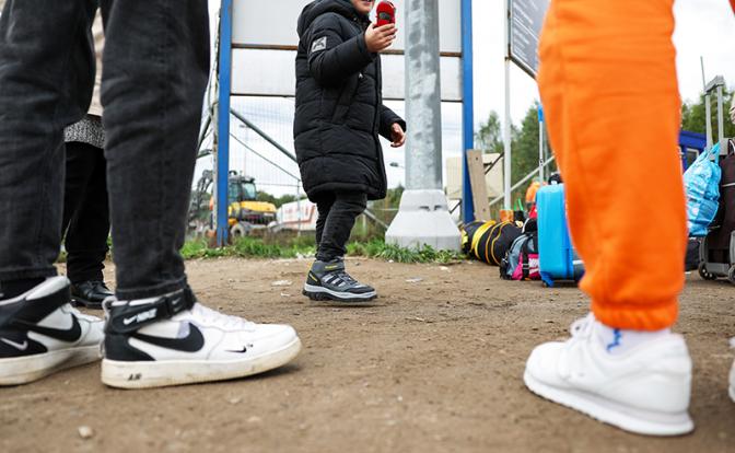 LSM: Очередь из украинцев выстроилась на границе Латвии и России