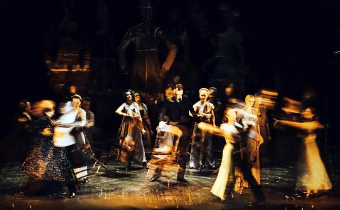 Театр у Никитских ворот заново осваивает миры и смыслы романа «Анна Каренина»