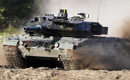 На фото: немецкий танк Leopard 2 A6