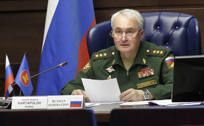 На фото: генерал-полковник Андрей Картаполов