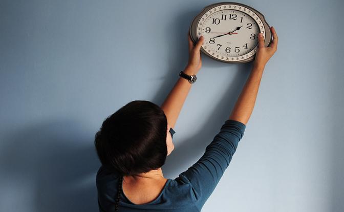 Эксперт оценила своевременность возвращения в Россию «летнего времени»