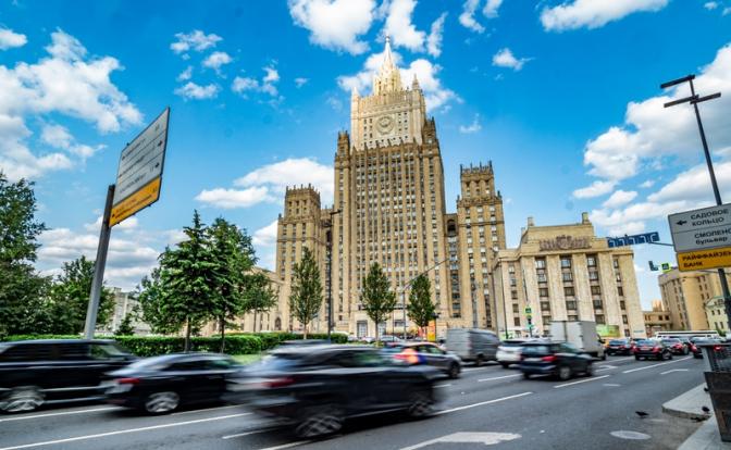 На фото: главное здание МИД России на Смоленской площади в Москве.