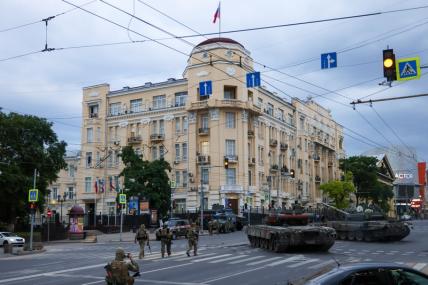 На фото: здание штаба Южного военного округа в Ростове-на-Дону.