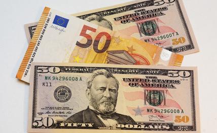 Доллар или евро: во что вкладываться россиянам?