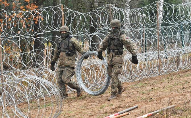 Украинский политик оценил, чего боится Варшава, укрепляя рубежи государства