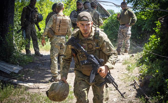 Военный эксперт оценил применение ВСУ под Соледаром химического оружия