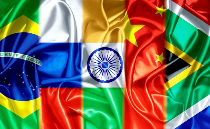 Экономист оценил попытки Киева вбить клин в отношения России со странами БРИКС