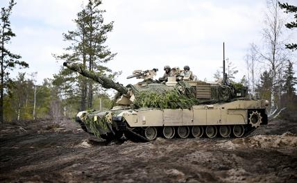 На фото: американский танк M1 Abrams