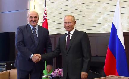 На фото: президент Владимир Путин и президент Белоруссии Александр Лукашенко (справа налево)