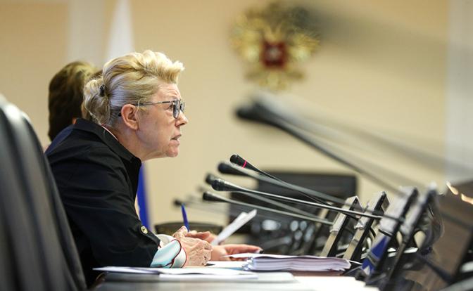 На фото: представитель губернатора Омской области в Совете Федерации Елена Мизулина