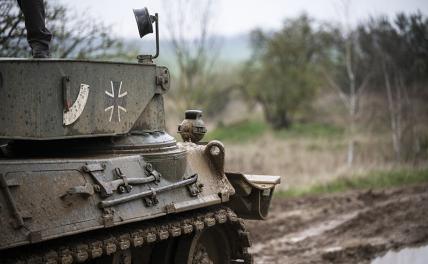 Резников сообщил, что на Украину пришли десятки танков Leopard из Германии