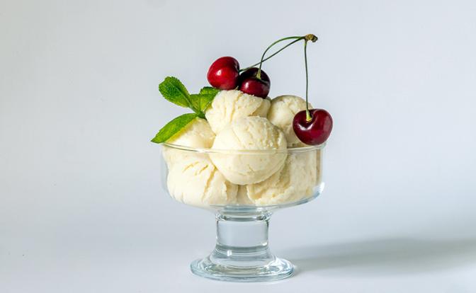 Диетолог рассказала о вреде мороженого