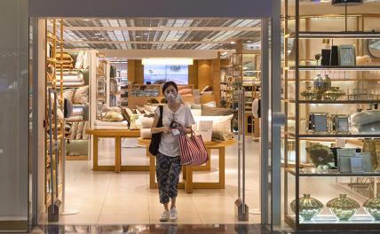 На фото: магазин мебели и домашнего текстиля Zara Home в Гонконге, Китай