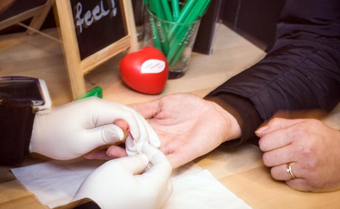 Врач-терапевт рассказала, кому следует регулярно проверяться на холестерин