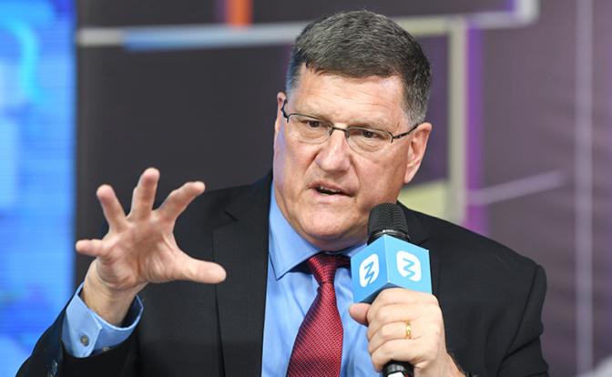 На фото: американский колумнист и общественный деятель Скотт Уильям Риттер