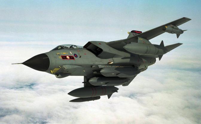 На фото: Storm Shadow на Tornado GR4 617 Squadron